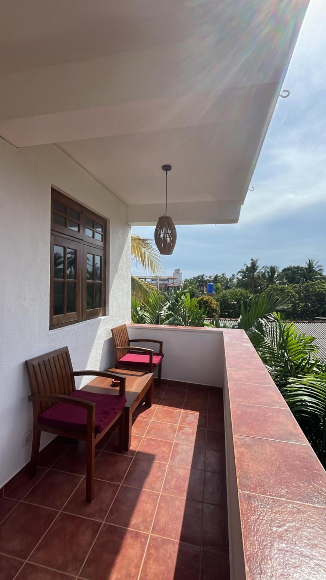 Beach Club Apartments Induruwa Exterior foto