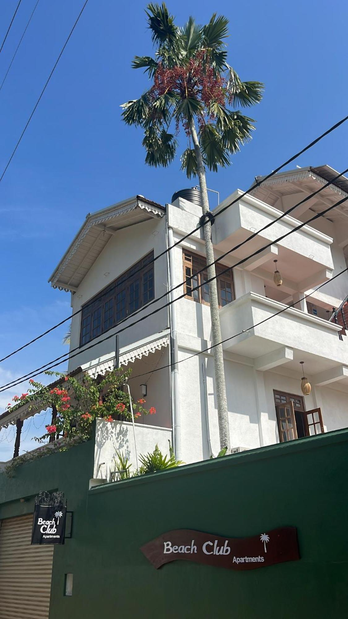 Beach Club Apartments Induruwa Exterior foto