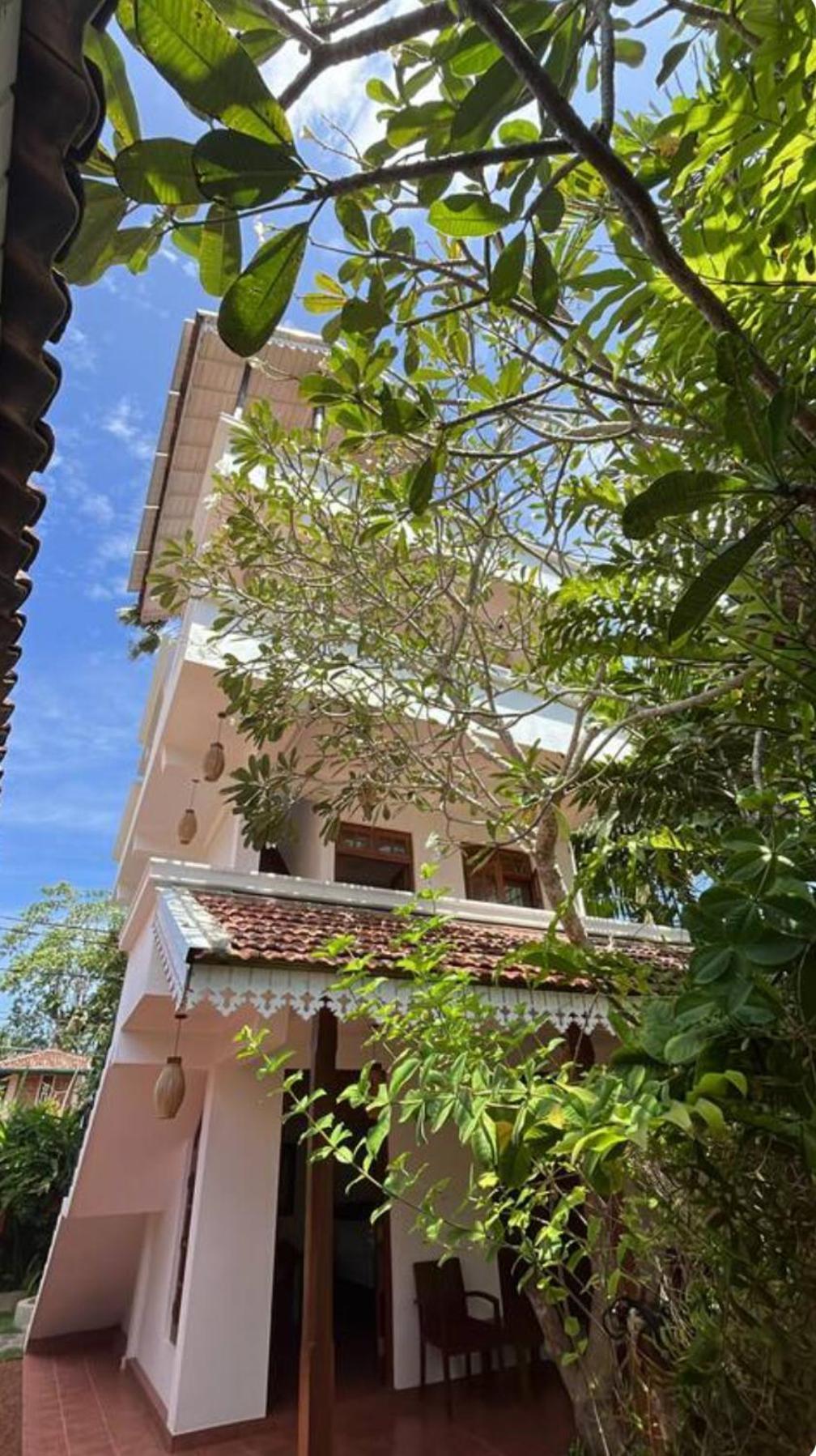 Beach Club Apartments Induruwa Exterior foto
