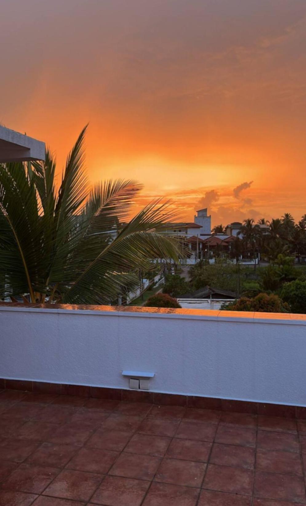 Beach Club Apartments Induruwa Exterior foto